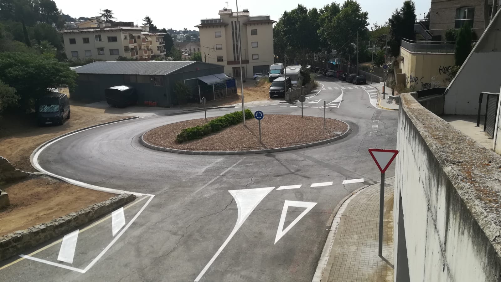 Nova rotonda  a la Riera de Targa